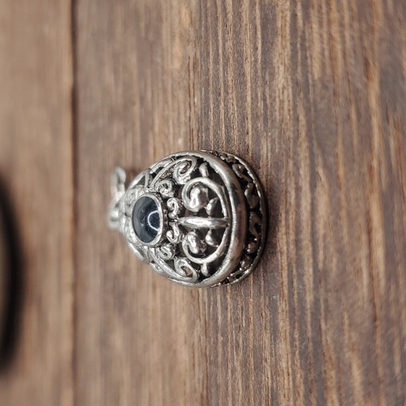 Edwardian egg drop‎ sterling pendant - Picture 2 of 3